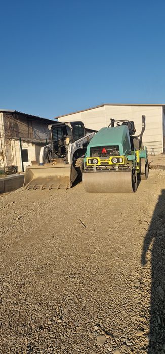 Închiriez cilindru compactor