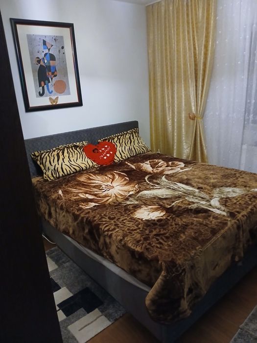 Vind URGENT apartament