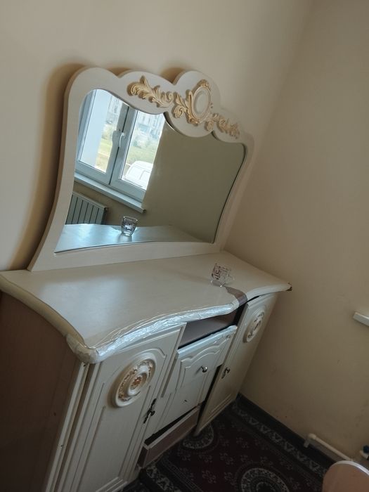 Спалний гарнитур