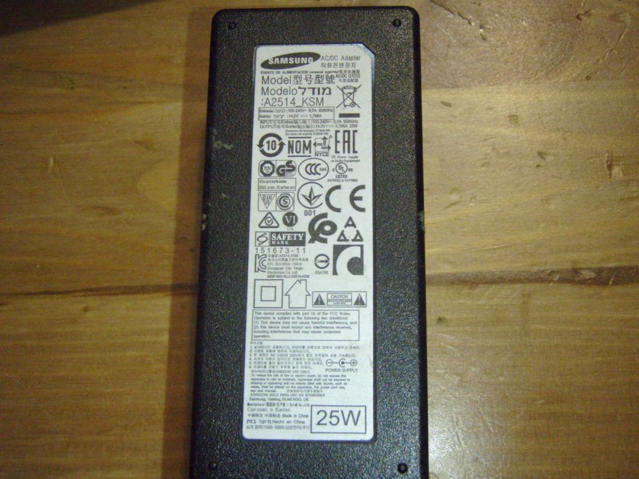 Alimentator original Samsung 25W 14V 1.78A mufa rotunda cu pin central