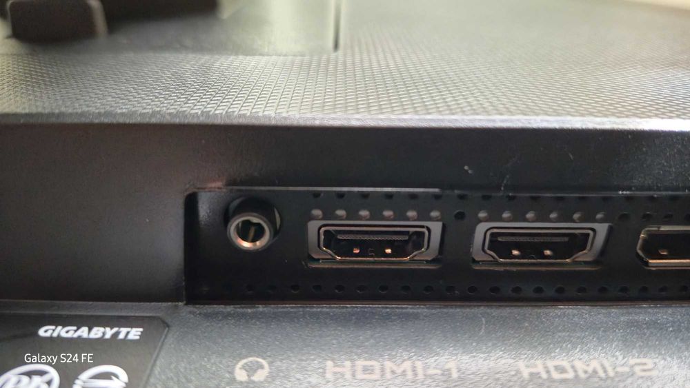 Vand monitor  Gigabyte M27Q