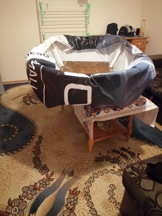 Продавам сгъваема лодка