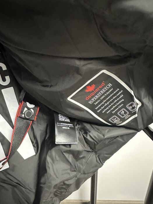 Geaca DSQUARED2 super calitate