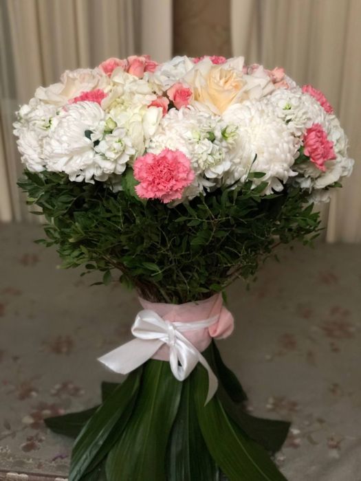 букет красивых цветов