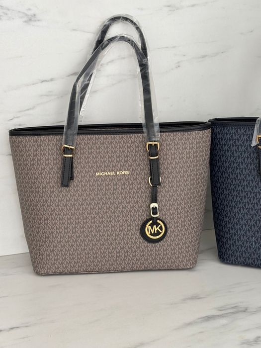 Geanta Michael Kors alb-negru