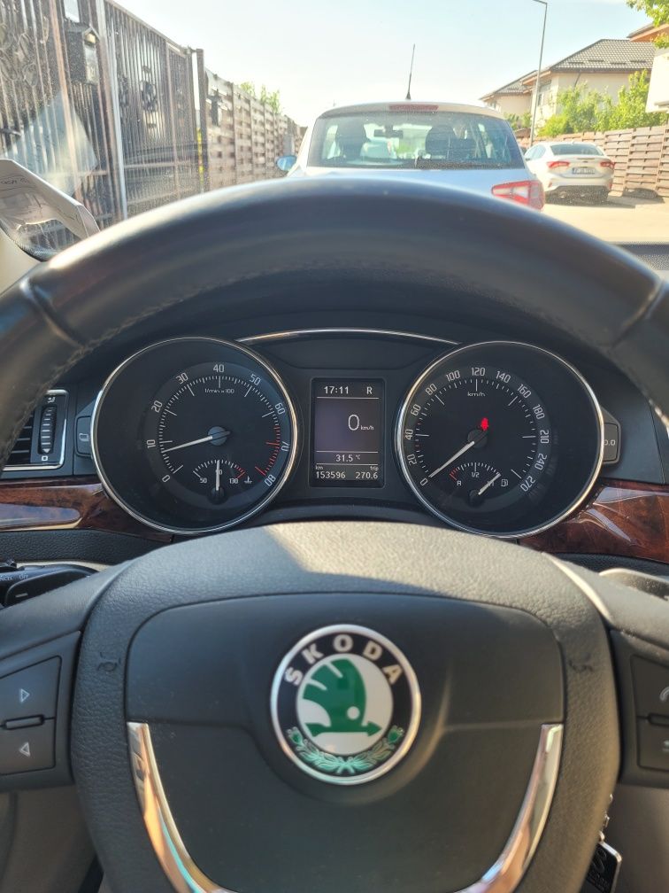Skoda Superb  2010