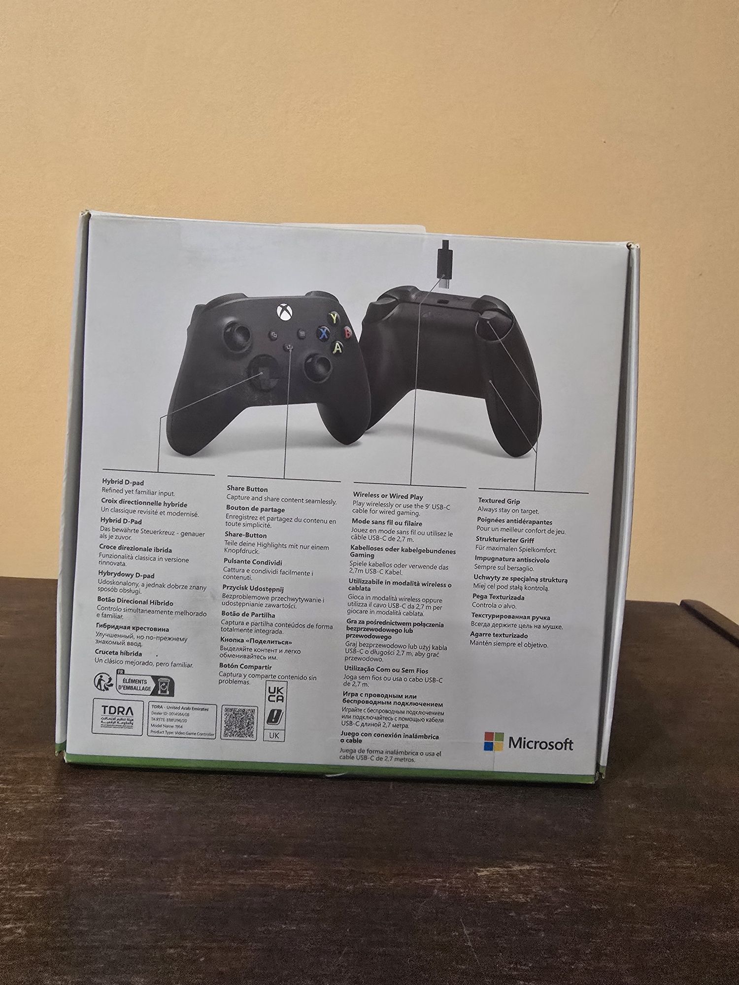 Контролер Microsoft -  Xbox SX Wireless Controller бял и черен