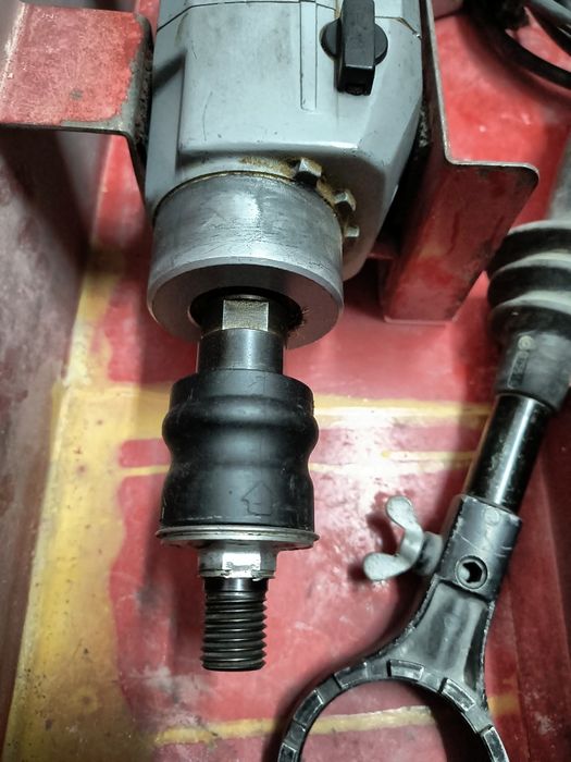 Диамантено пробивна бормашина Milwaukee Heavy Duty