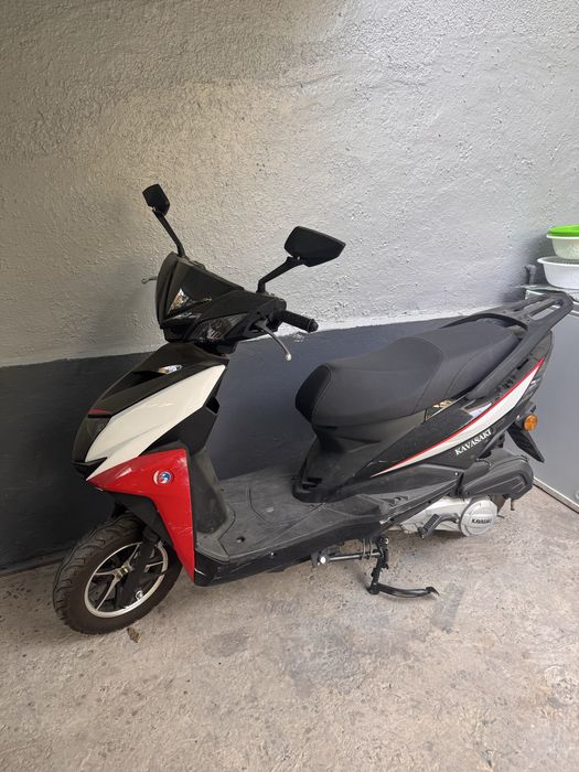 Скутер Kawasaki 125cc автомат