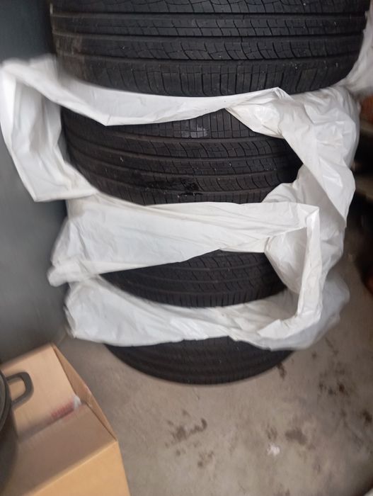 Продам обсолютно новую летнюю резину 255/45/20