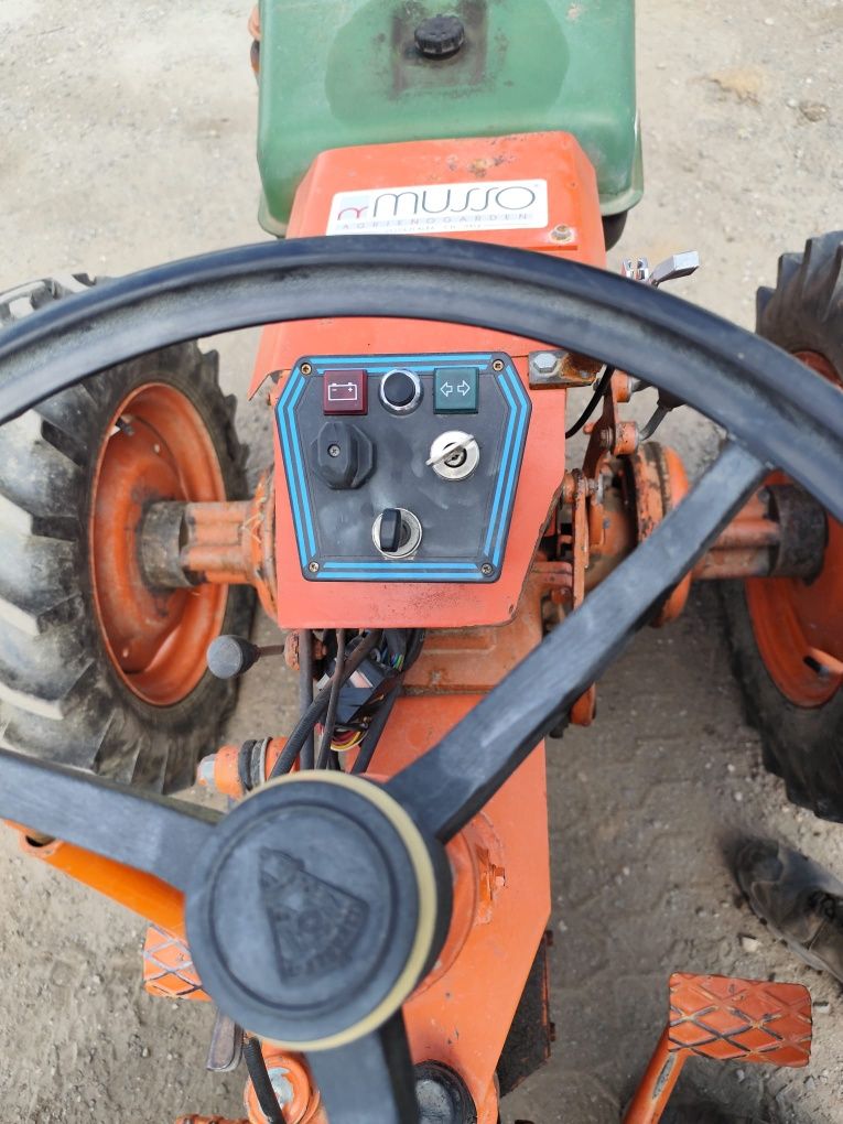 Tractoras pasquali 941  4x4 cu freza