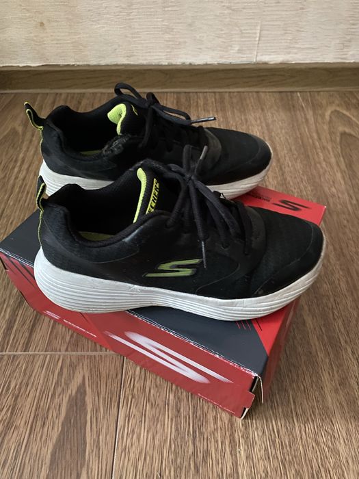 Кроссовки   Skechers размер 33,5