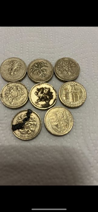 Elizabeth Regina a Angliei one pound,Monede  Anglia