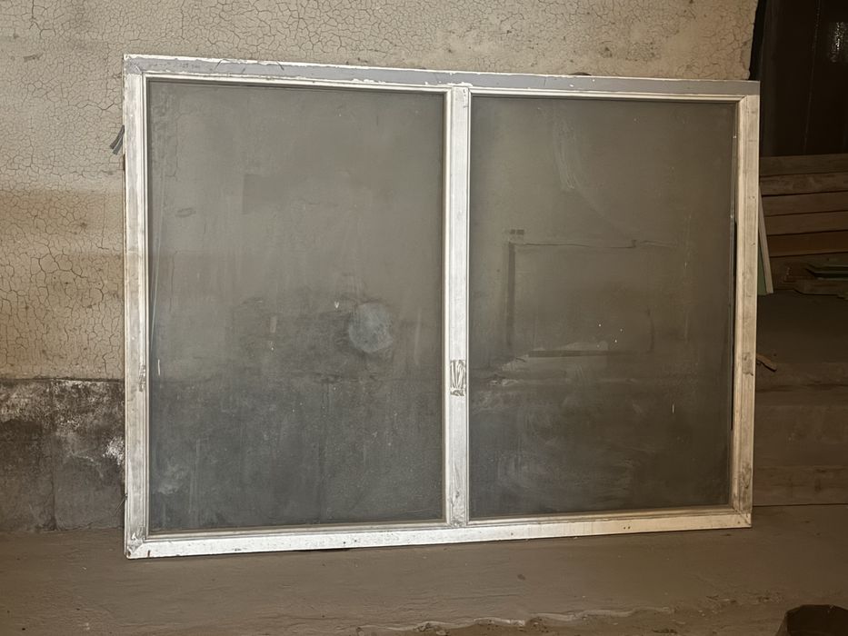 Продаю пластиковое окно