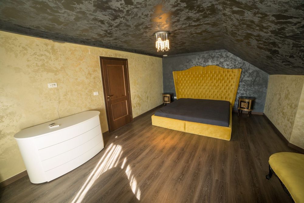 VILĂ CU PISCINĂ – direct de la proprietar – Vladimirescu, Arad