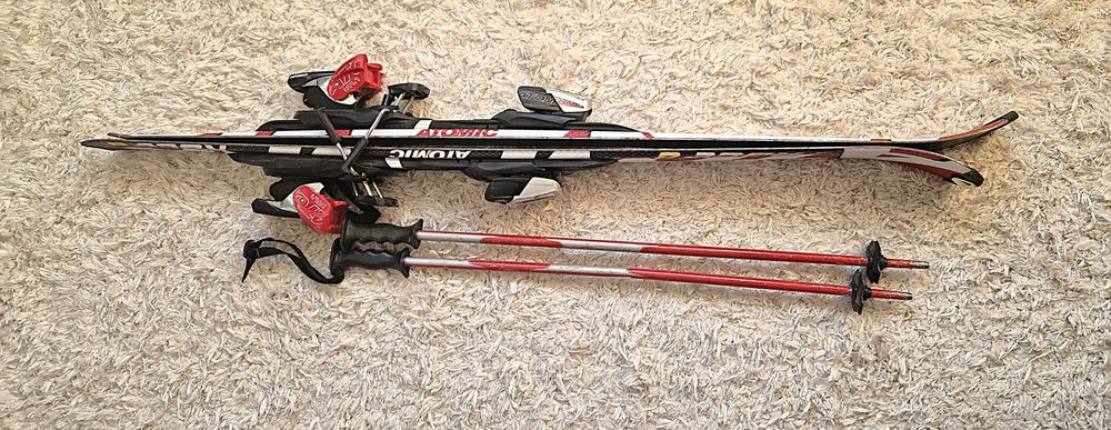 Vând schiuri Atomic Race 8