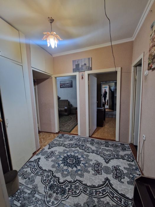 3 хонали квартира ижарага берилади! Тенис корт. 5чи оиливи поликлиника