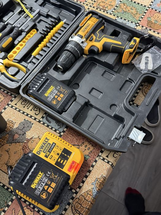 Autofiletanta de gaurit si infiletat DeWalt
