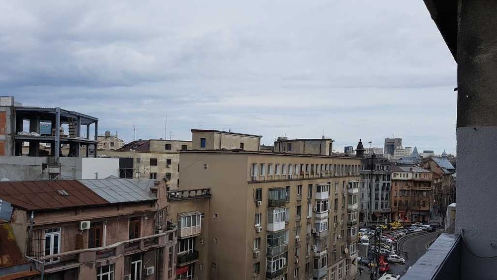 Vand 3 camere mari +1/2 camera, Rondul Kogalniceanu -COMISION 0-
