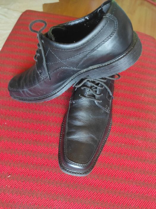 Pantofi din piele numărul 43