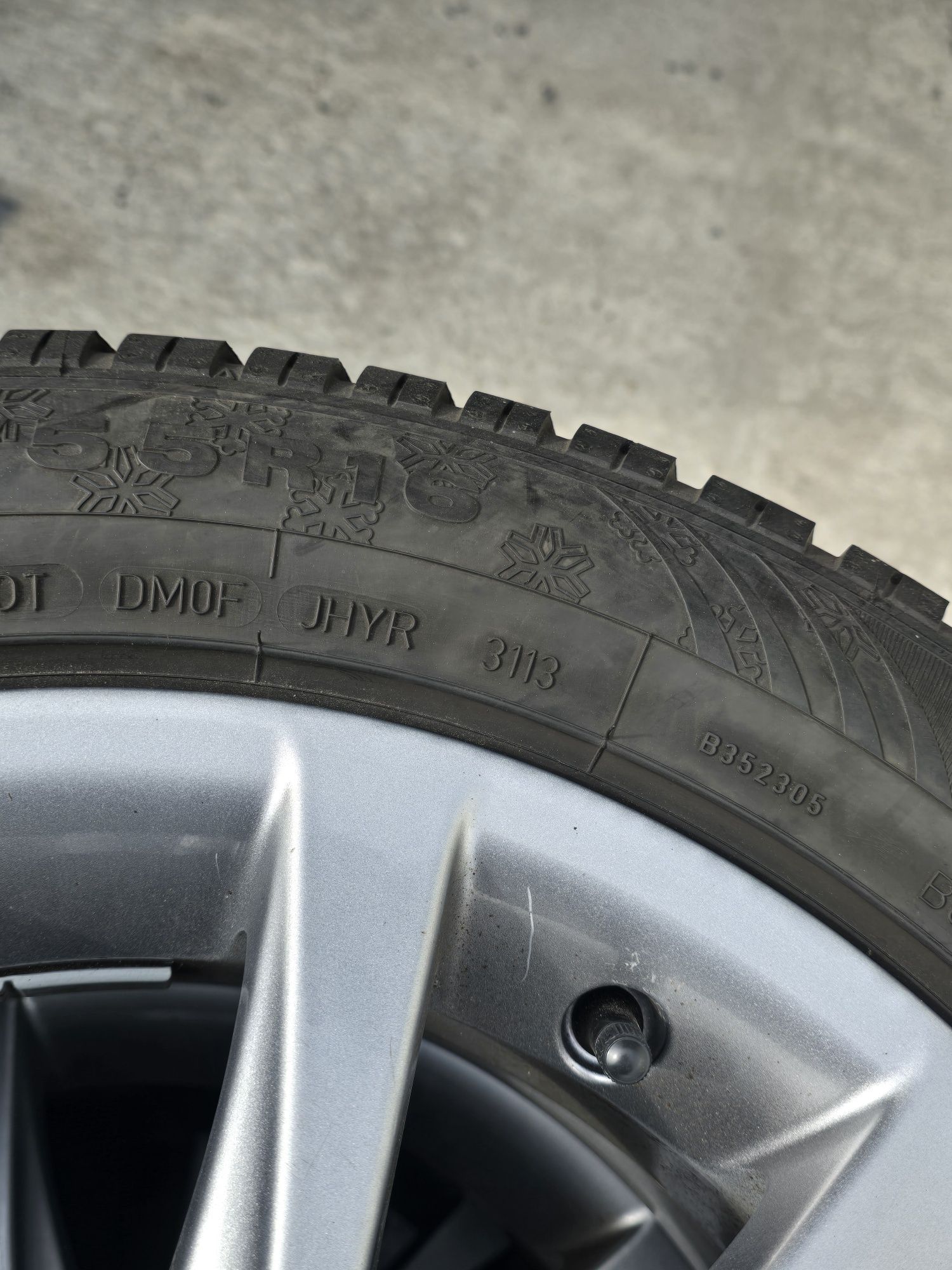 4 Броя 205/55/16 Dunlop 2x6mm 2x5mm