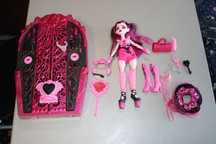 Monster High® Кукла Draculaura с гардероб Skulltimate Secrets +подарък