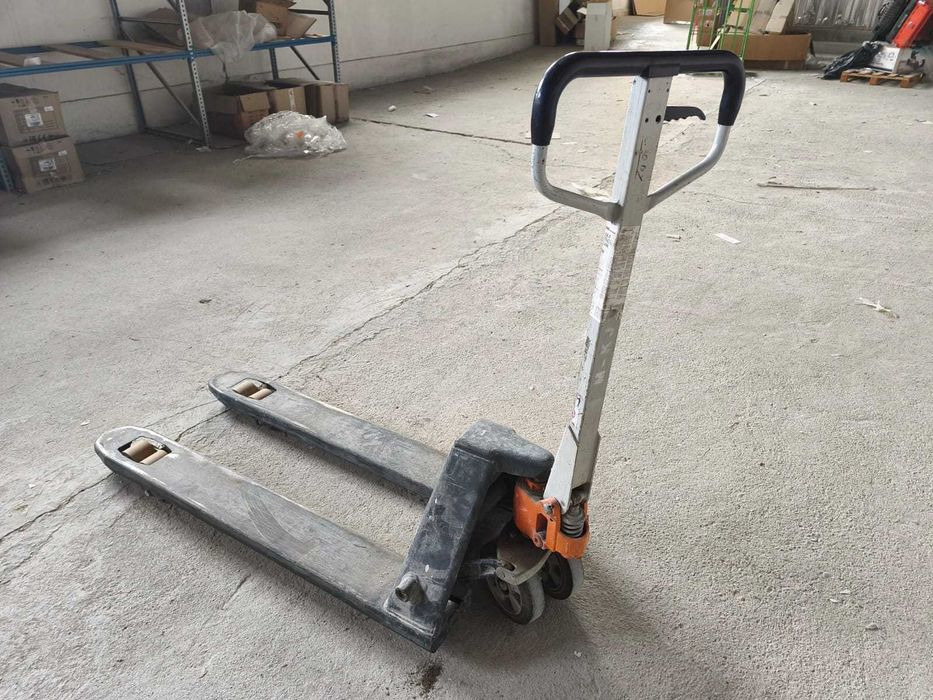 Transpalet manual cu ridicare hidraulica 2.5 tone