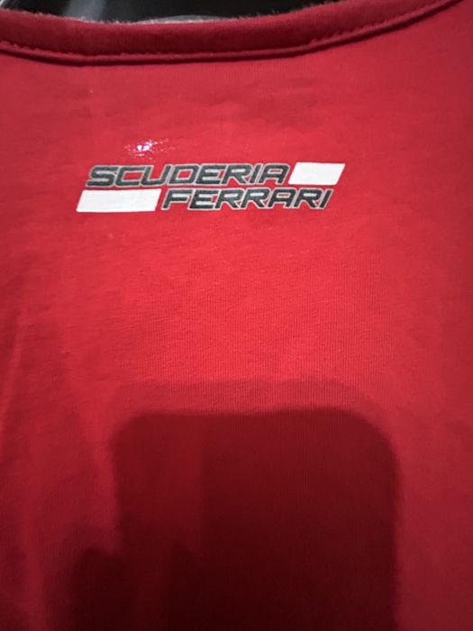 Спортна червена тениска