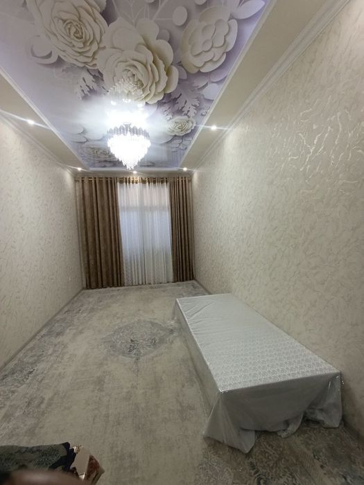 кондиционер, холодильник, пылесос, стиральная машина и утюг ест