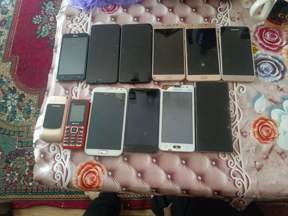 Самсунг продаётся