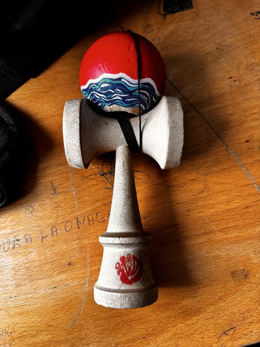 Vand kendama davide in stare impecabila