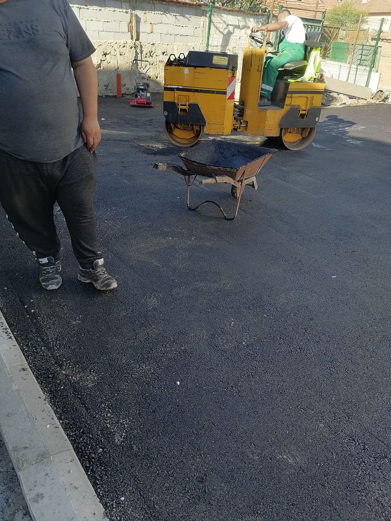 Асфалтиране на малки и големи площи София и околности