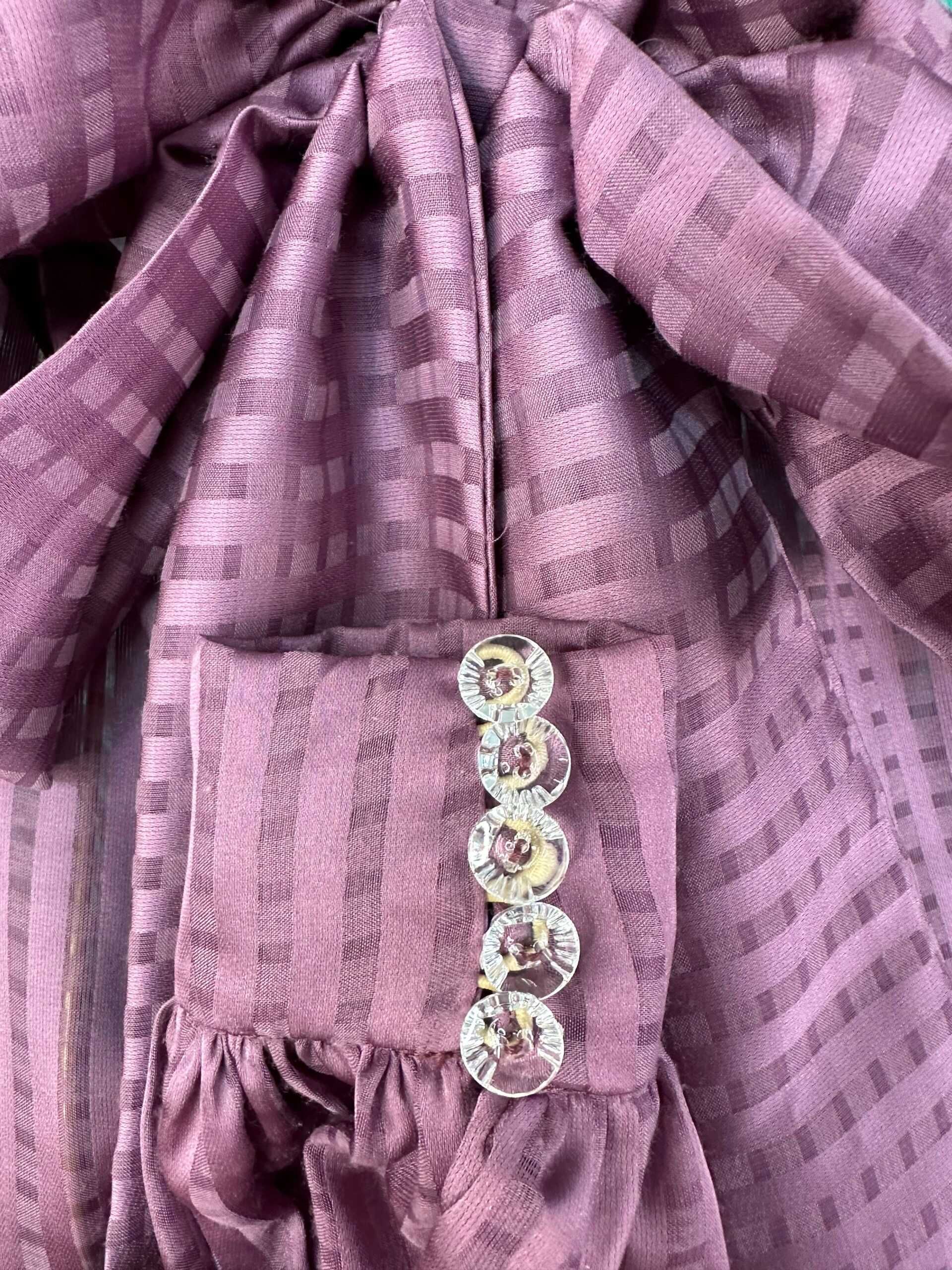Camașă din mătase transparentă, marimea S, mov cu nasturi transparenți