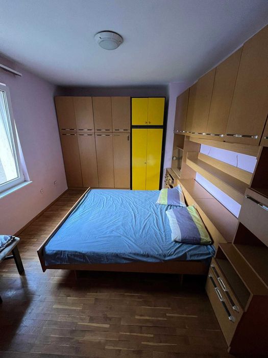 Многостаен апартамент в кв. Лазур