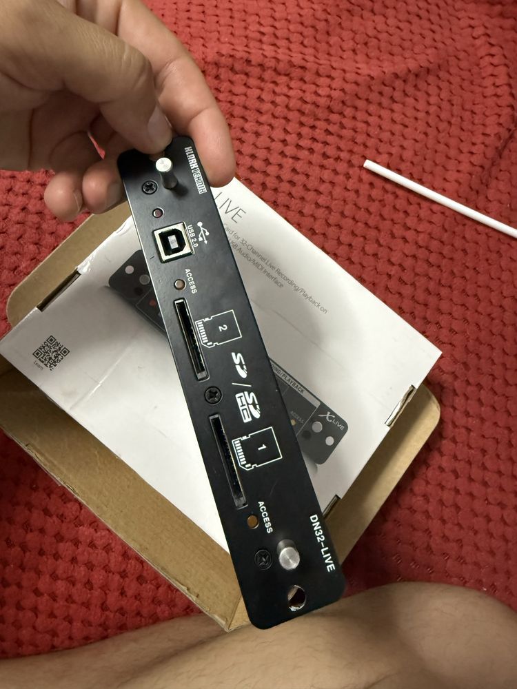 Klark tehnik Dn 32-live /placa multitrack (Midas M32/behringer)