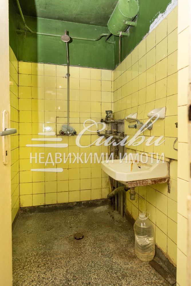 Продава се Тристаен апартамент в Шумен, Тракия - 78 кв.м за 915 €/кв.м - Снимка #9