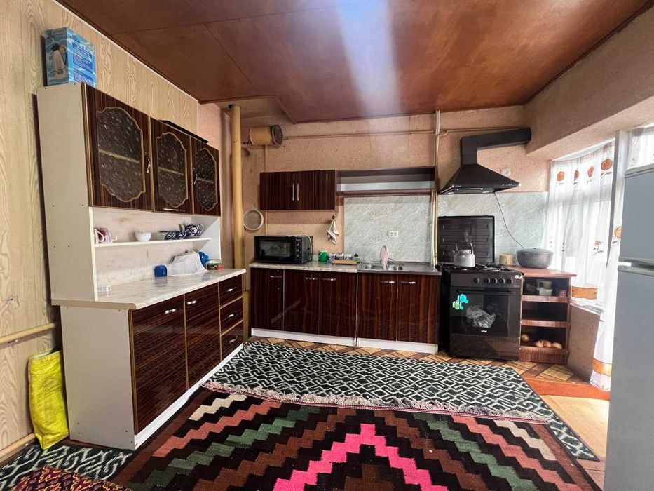 Jizzax viloyati Paxtakor tumanida hovli sotiladi (6 sotix).