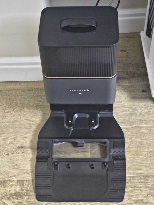 Vând aspirator robot ROBOROK S8+