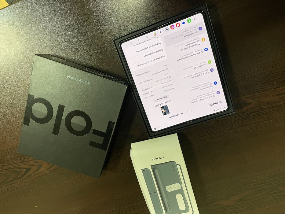 Samsung Z Fold 4 256 GB Като нов