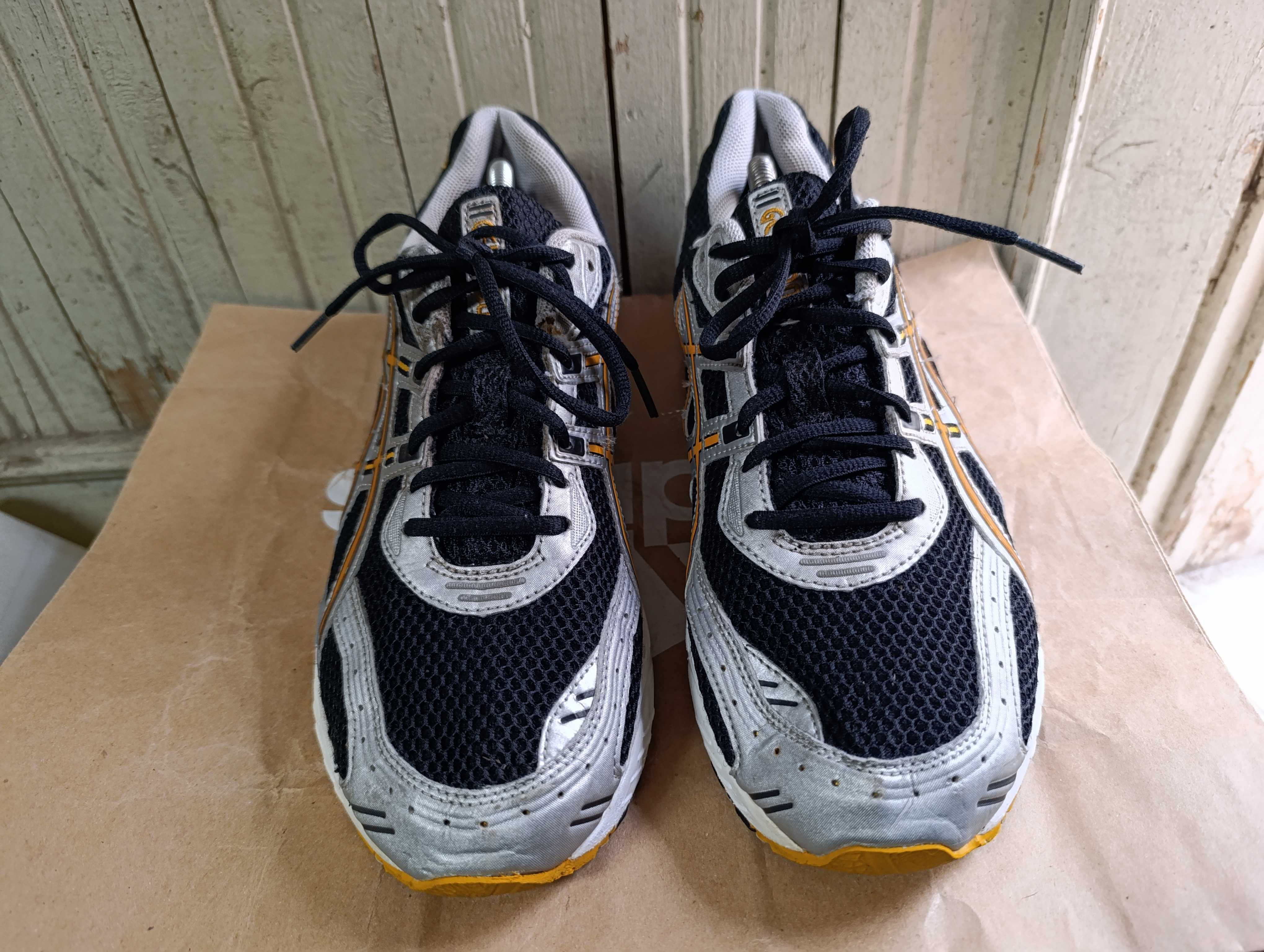 ''Asics GEL-1100''оригинални маратонки 46 номер