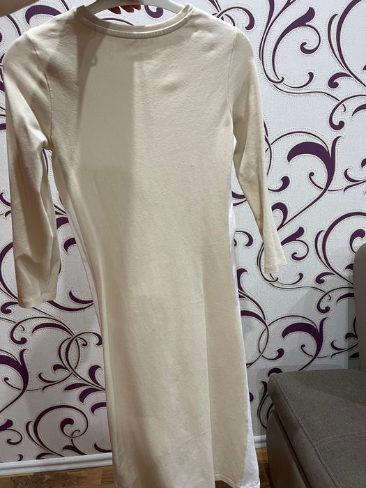 Rochie purtata de 2x cu o mica pata