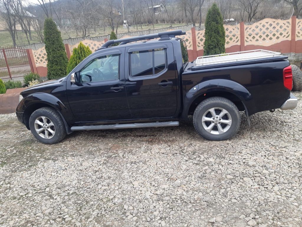 Mașină Nissan Navara automată