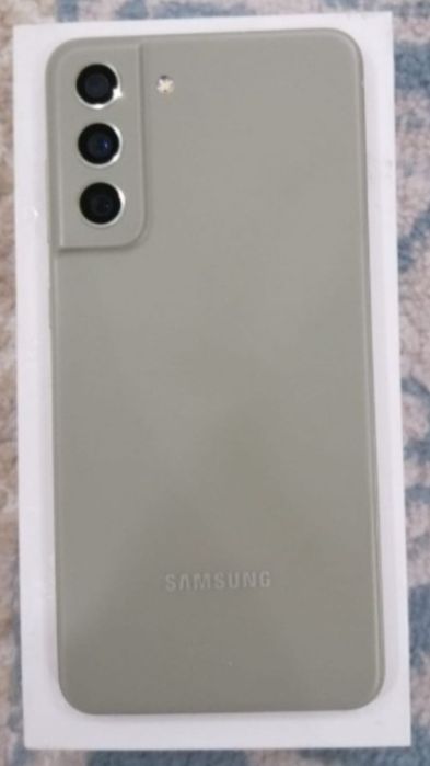 Продам Смартфон Samsung Galaxy S21 FE  8 ГБ/256 ГБ (зелёный) ДОГОВОРНА