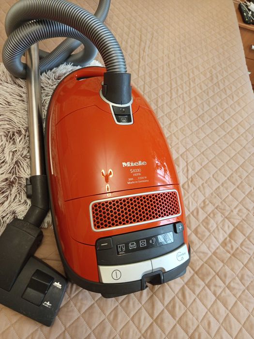 Прахосмукачка Miele S8330 HEPA
