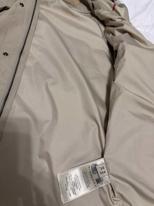 Jacheta/geaca cu gluga Burberry