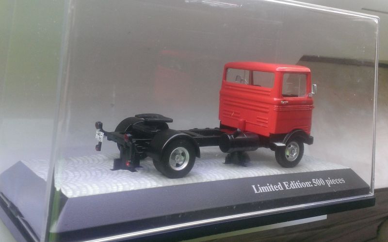 Macheta Mercedes LPS 608 cap tractor - Premium Classixxs camion 1/43