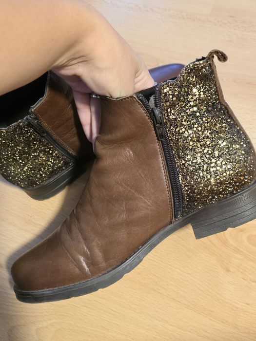 Ghete maro din piele 39
