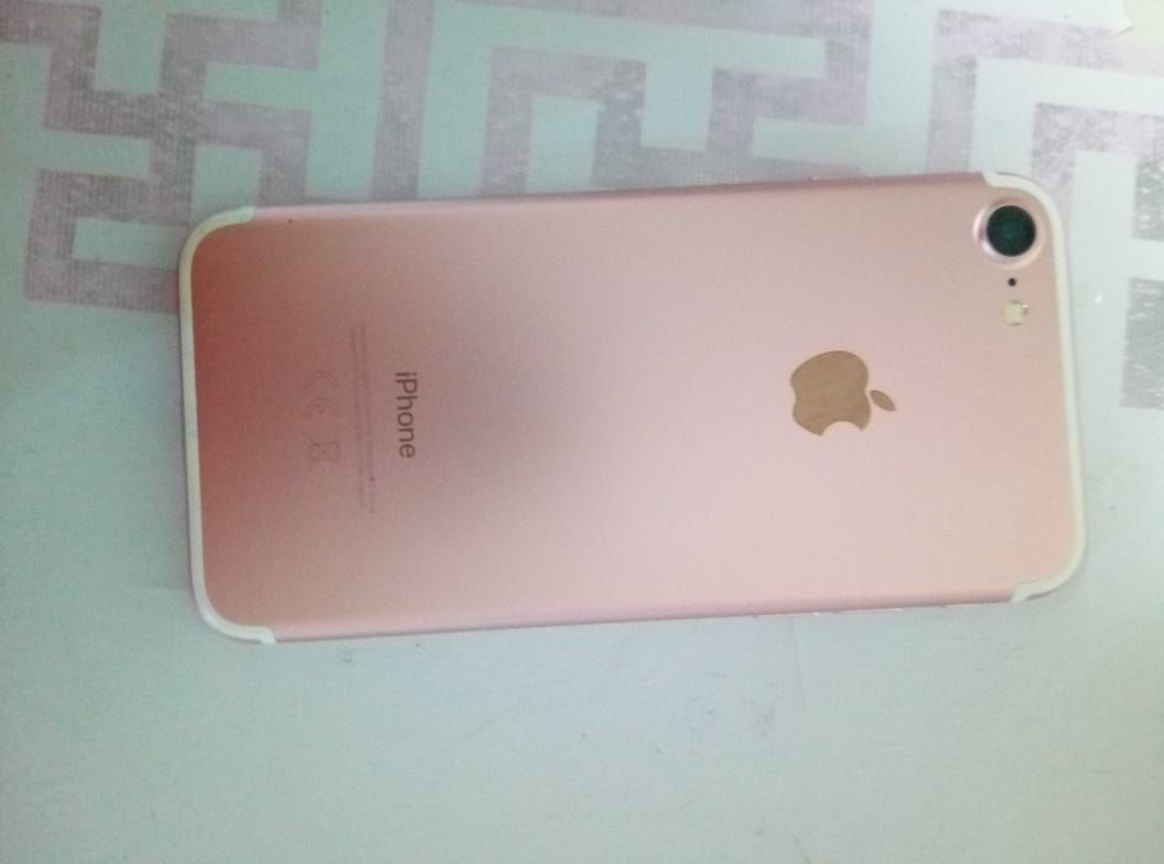 Продам IPhone 7 256 GB