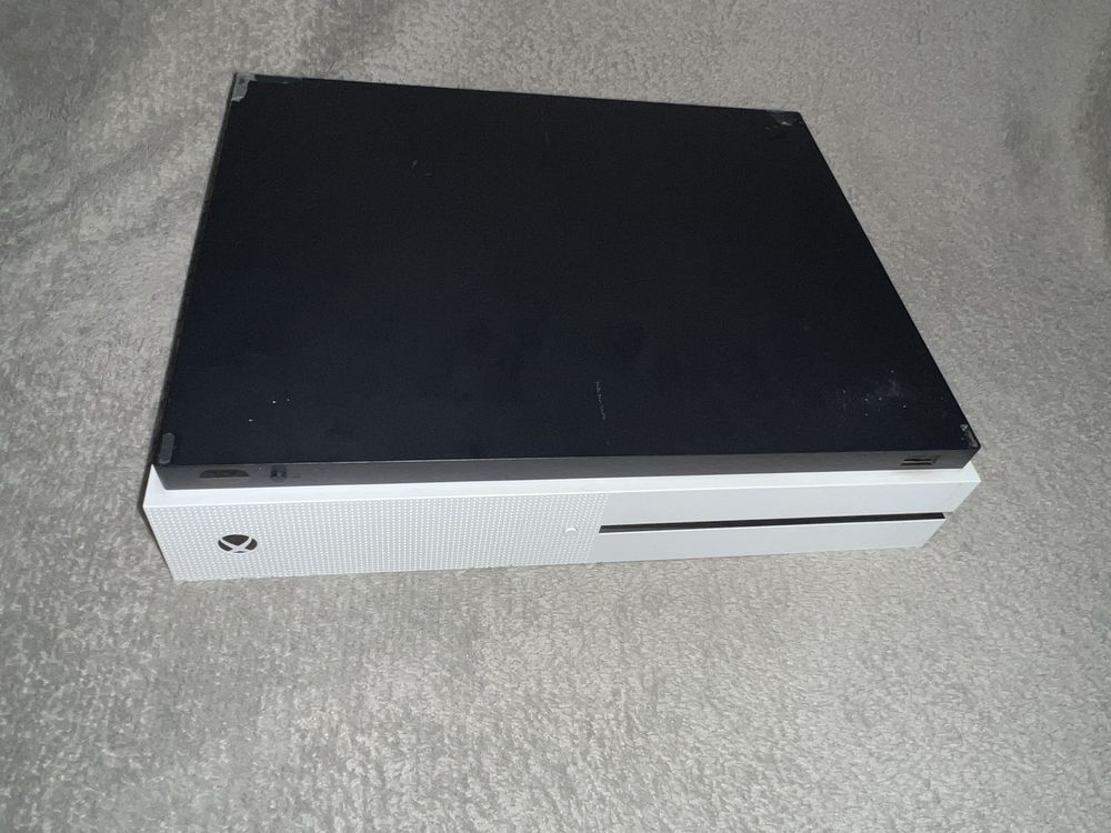 Vand Xbox One S 500gb