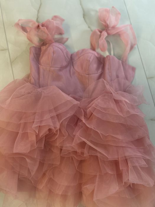 The Dress Edit Пухкава ефирна и незабравима